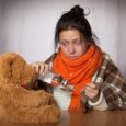 Mit dem nahenden Winter kommt auch die Saison der Erkältungen und Grippe. Die kalte Jahreszeit bringt oft eine erhöhte Anfälligkeit für Infektionen mit sich, aber es gibt viele bewährte Hausmittel, [&hellip;]